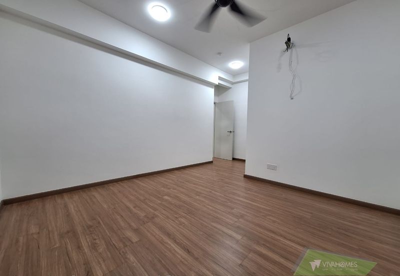 The Tresor @ Gravit 8 *