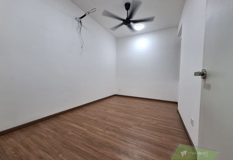 The Tresor @ Gravit 8 *