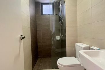 Gravit8 @ Klang South