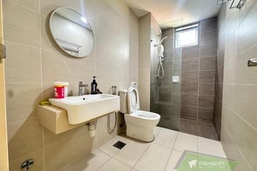 Adria Residence @ Gravit8