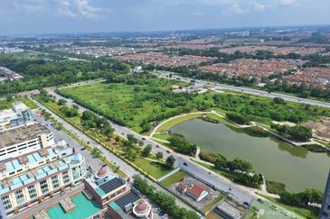 Adria Residence @ Gravit8