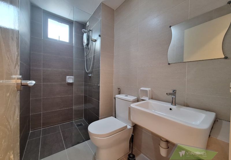 Adria Residence @ Gravit8