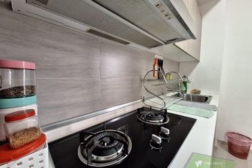 Gravit8 @ Klang South