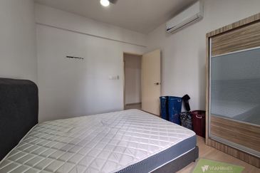 Gravit8 @ Klang South