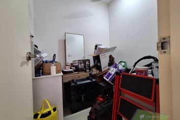 Gravit8 @ Klang South