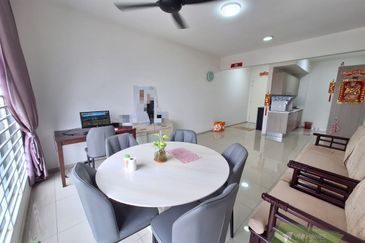 Gravit8 @ Klang South