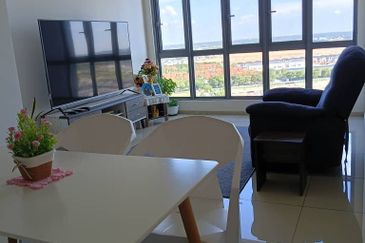 Adria Residence @ Gravit8