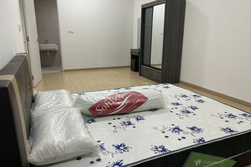 Gravit8 @ Klang South