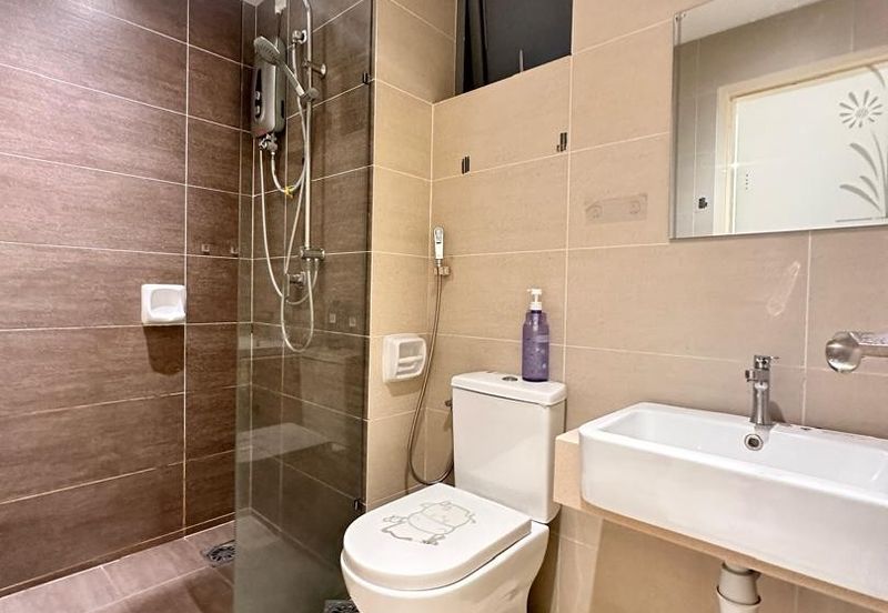 Adria Residence @ Gravit8