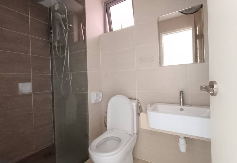 Adria Residence @ Gravit8