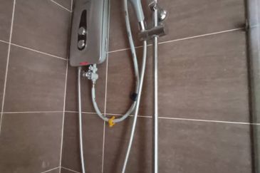 Adria Residence @ Gravit8