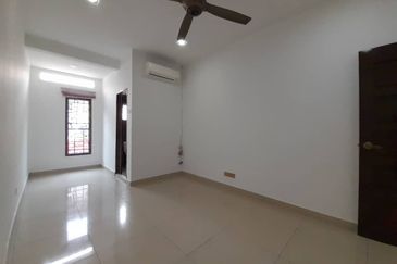 Lorong Batu Nilam 18C 