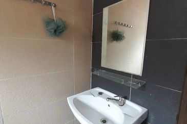 Lorong Batu Nilam 18C 