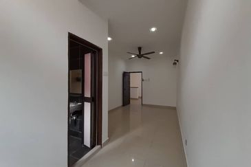 Lorong Batu Nilam 18C 