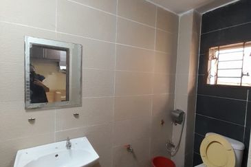 Lorong Batu Nilam 18C 