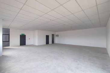 i8 @ Bandar Bukit Raja  BBR Industrial Gateway Detach factory with 1.5 Storey Office