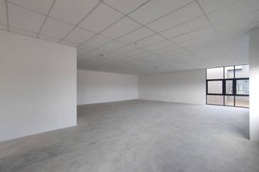 i8 @ Bandar Bukit Raja  BBR Industrial Gateway Detach factory with 1.5 Storey Office