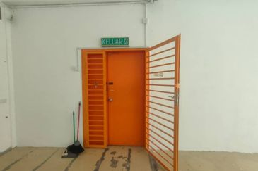 Gravit8 @ Klang South