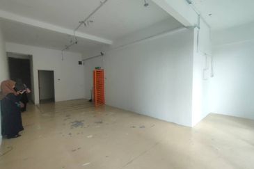 Gravit8 @ Klang South