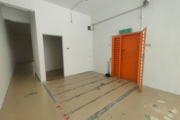 Gravit8 @ Klang South