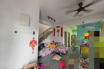 Corner lot Double Storey Terrace @ Jalan Harapan, Sungai Kapar Indah