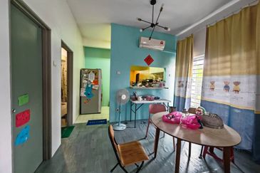 Corner lot Double Storey Terrace @ Jalan Harapan, Sungai Kapar Indah