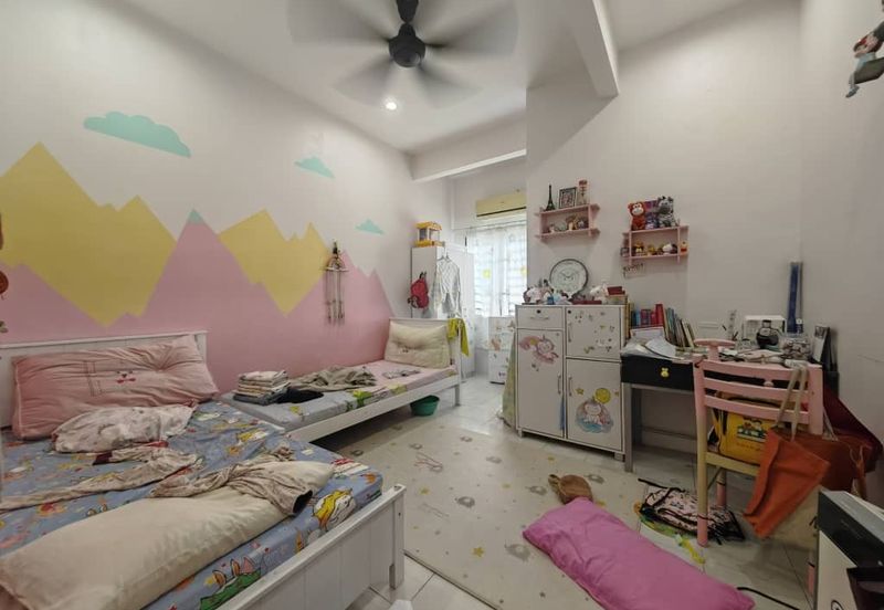 Corner lot Double Storey Terrace @ Jalan Harapan, Sungai Kapar Indah