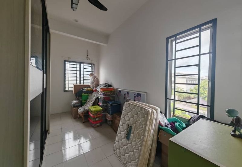 Corner lot Double Storey Terrace @ Jalan Harapan, Sungai Kapar Indah