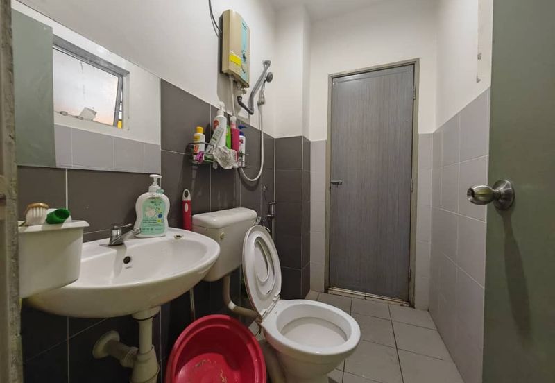 Corner lot Double Storey Terrace @ Jalan Harapan, Sungai Kapar Indah