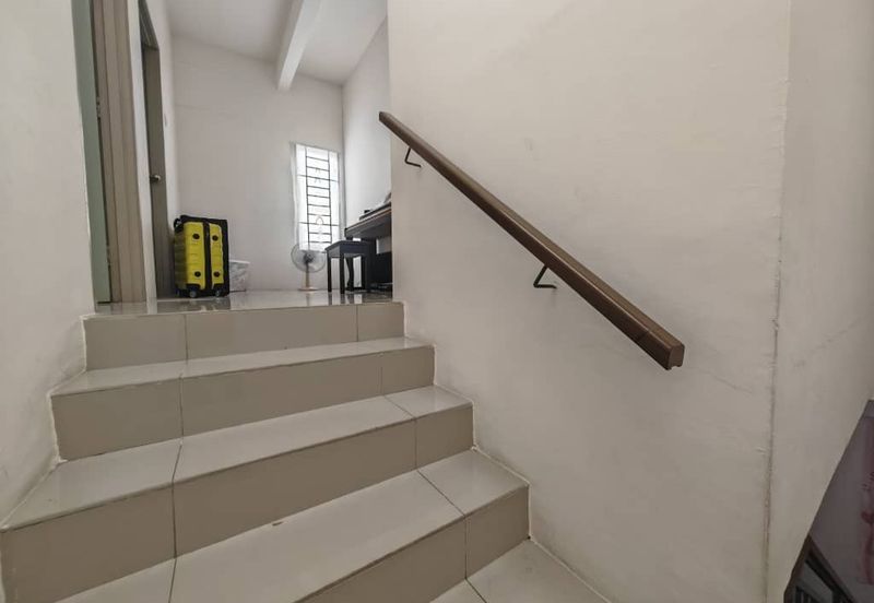 Corner lot Double Storey Terrace @ Jalan Harapan, Sungai Kapar Indah