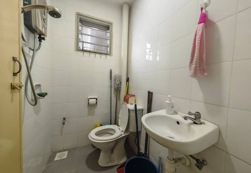 Pangsapuri Akasia, Bandar Botanic