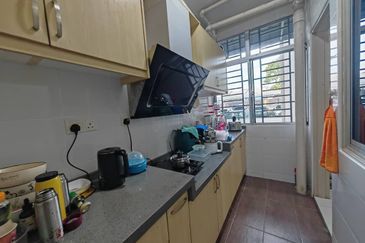 Pangsapuri Akasia, Bandar Botanic