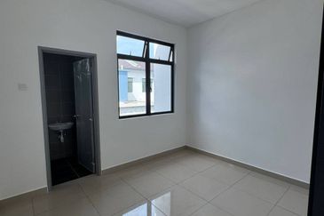 Size: 24x70 Terrace House For Sale
