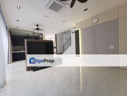 2.5storey Cluster Eco Spring Fully Renovated, Johor, Johor Bahru