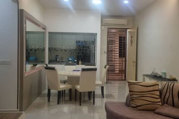 Dedaun Hijau (Greenfield Regency)