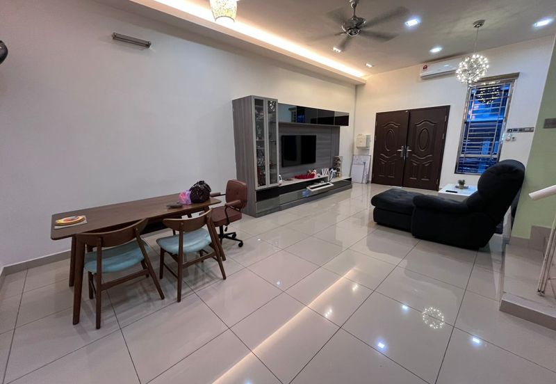 Austin Residence @Taman Mount Austin