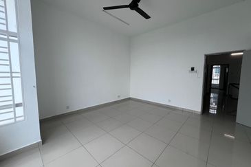 Austin Residence @Taman Mount Austin