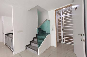 Dedaun Hijau (Greenfield Regency)