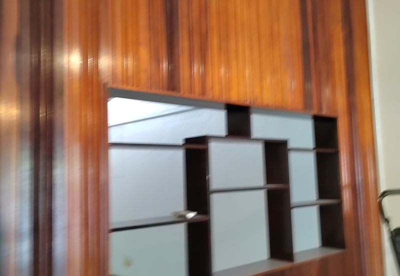 Super location, intermediate Single Storey Property