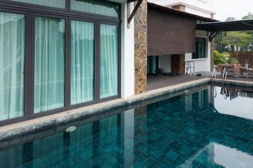 Perdana Lakeview East