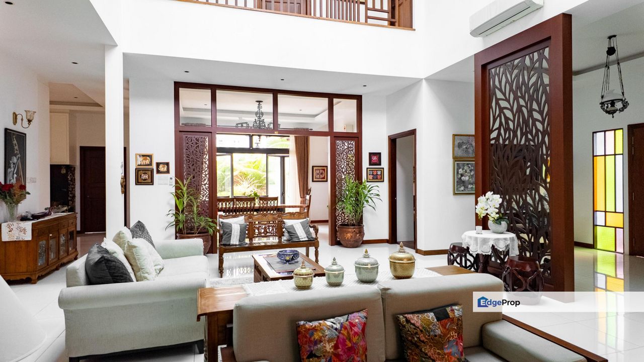 FULL RENOVATED WITH MODEN BALINESE CONCEPT ,DOUBLE STOREY BUNGALOW WITH PRIVATE SWIMMING POOL ,PERDANA LAKEVIEW EAST CYBERJAYA, Selangor, Cyberjaya