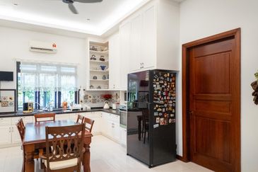 Perdana Lakeview East