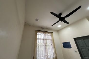 Desa Pinggiran Putra