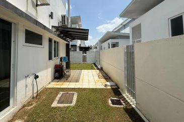 Clover Garden Residences