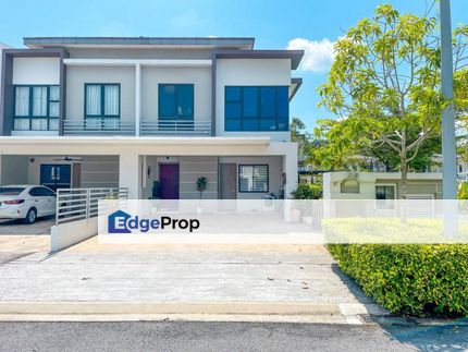 MUST VIEW NICE ID CORNER LOT DOUBLE STOREY SUPERLINK TERRACE MAPLE RESIDENCE CYBERJAYA, Selangor, Cyberjaya