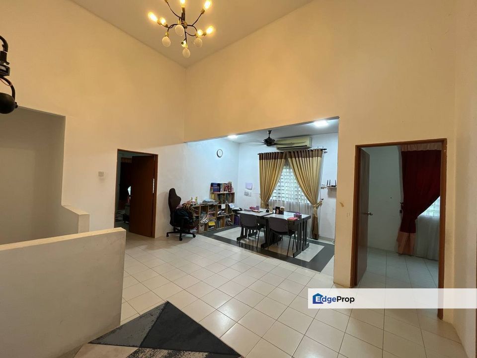 Fully Furnished With Solar Double Storey Endlot Taman Teratai Nilai 7 , Negeri Sembilan, Seremban