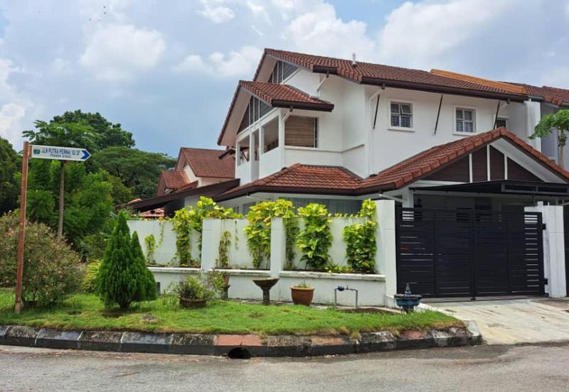 Jalan Putra Permai 10/2  A