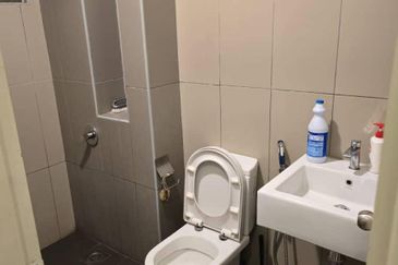 Lake Point Residence