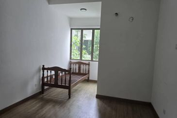 Lake Point Residence