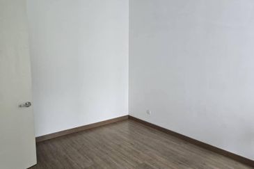 Lake Point Residence